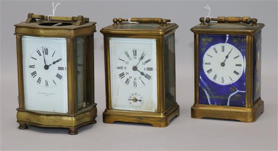 A French brass alarm carriage clock and two brass carriage timepieces (all a.f.), H 12cm